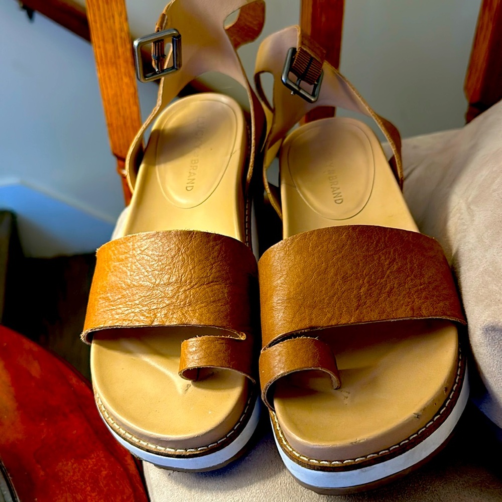 Lucky Brand platform sandal